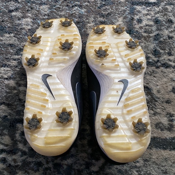 Black Nike Boa Golf Shoes - Picture 8 of 8